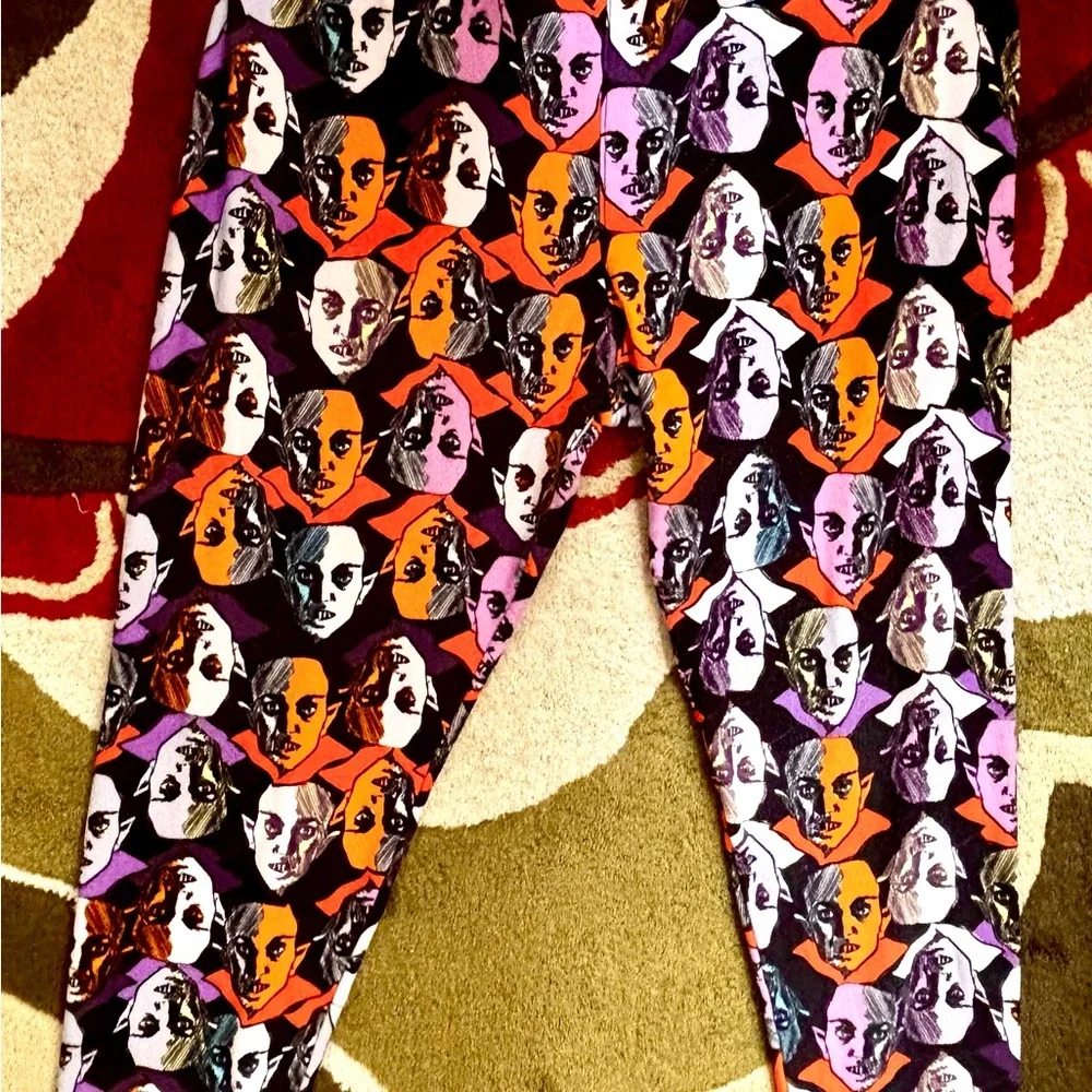 LuLaRoe Halloween Dracula T&C Multicolor Artistic Print Leggings - Picture 7 of 10
